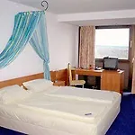 Panorama Hotel 4*
