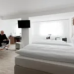 Panorama 4*